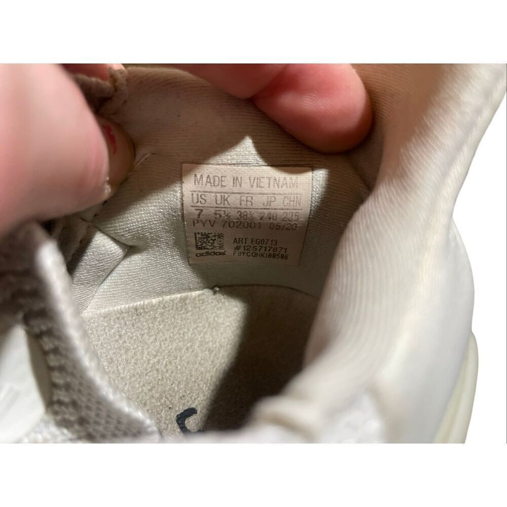 Adidas UltraBoost 20 in CloudWhite - Picture 13 of 15
